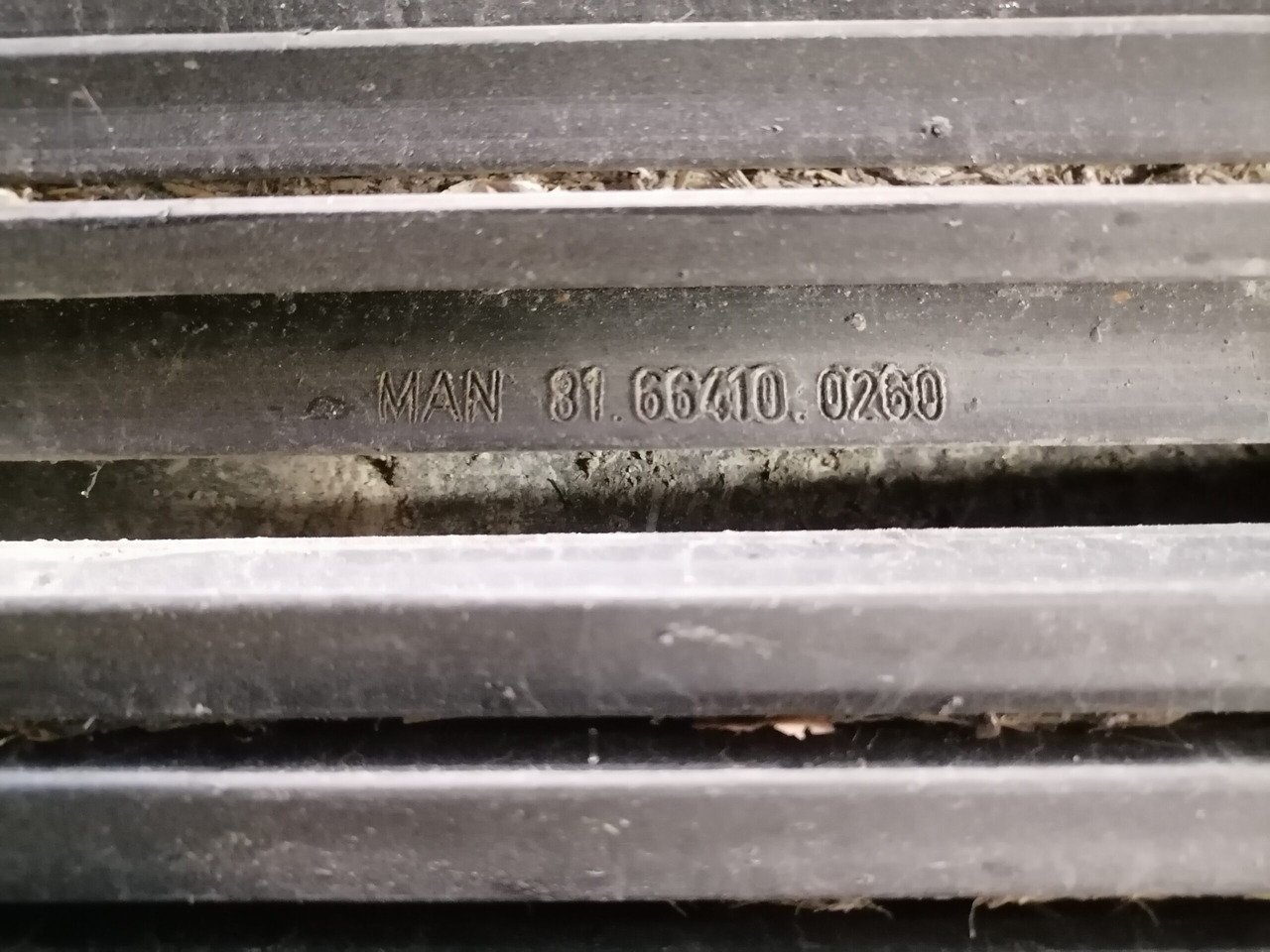 MAN Poritiib 81612100462 - Pieza universal para Camión: foto 4 MAN Poritiib 81612100462 - Pieza universal para Camión: foto 4