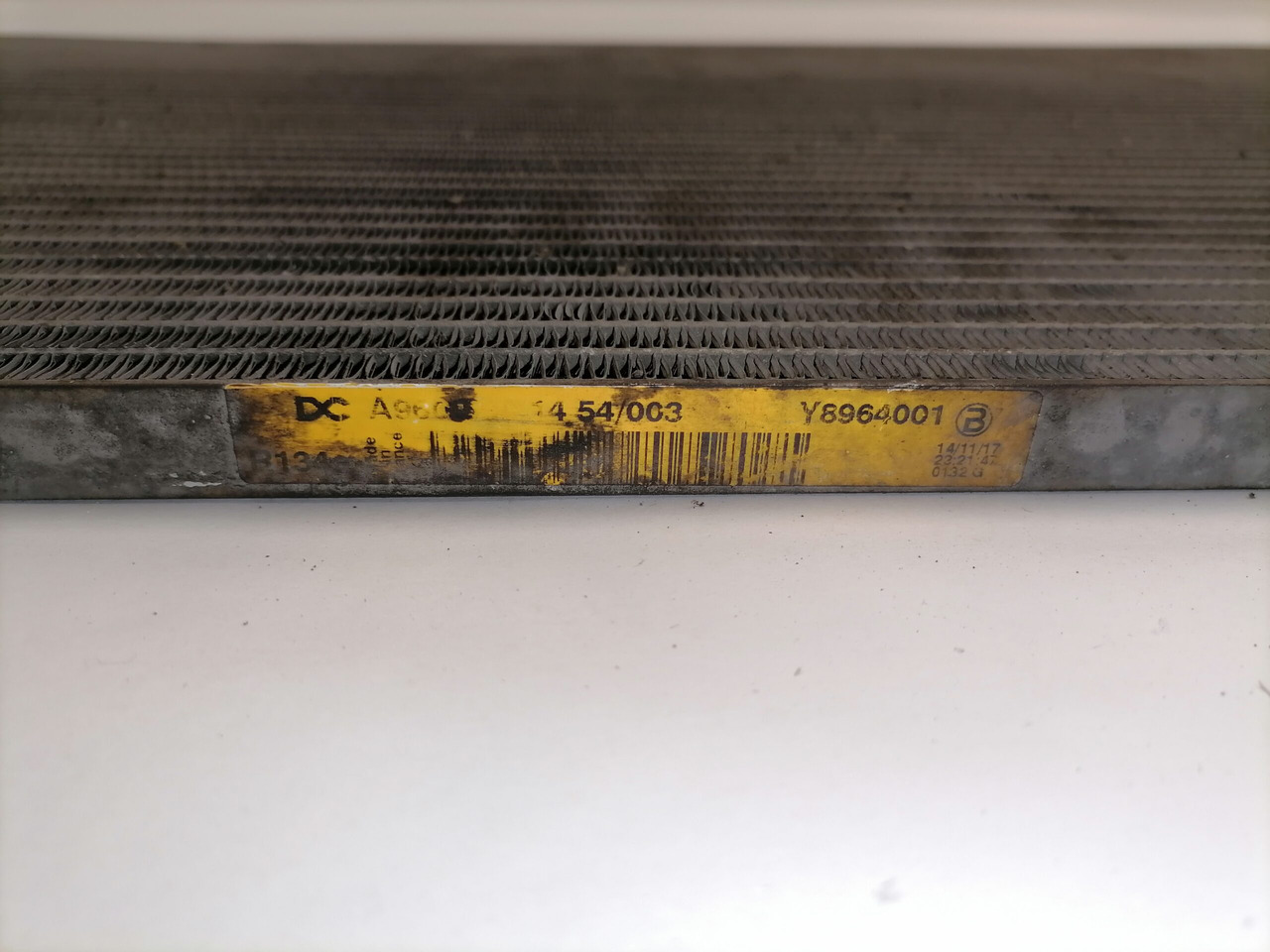 Mercedes-Benz A/C radiator A9605001454 - Calefacción/ Ventilación para Camión: foto 5 Mercedes-Benz A/C radiator A9605001454 - Calefacción/ Ventilación para Camión: foto 5