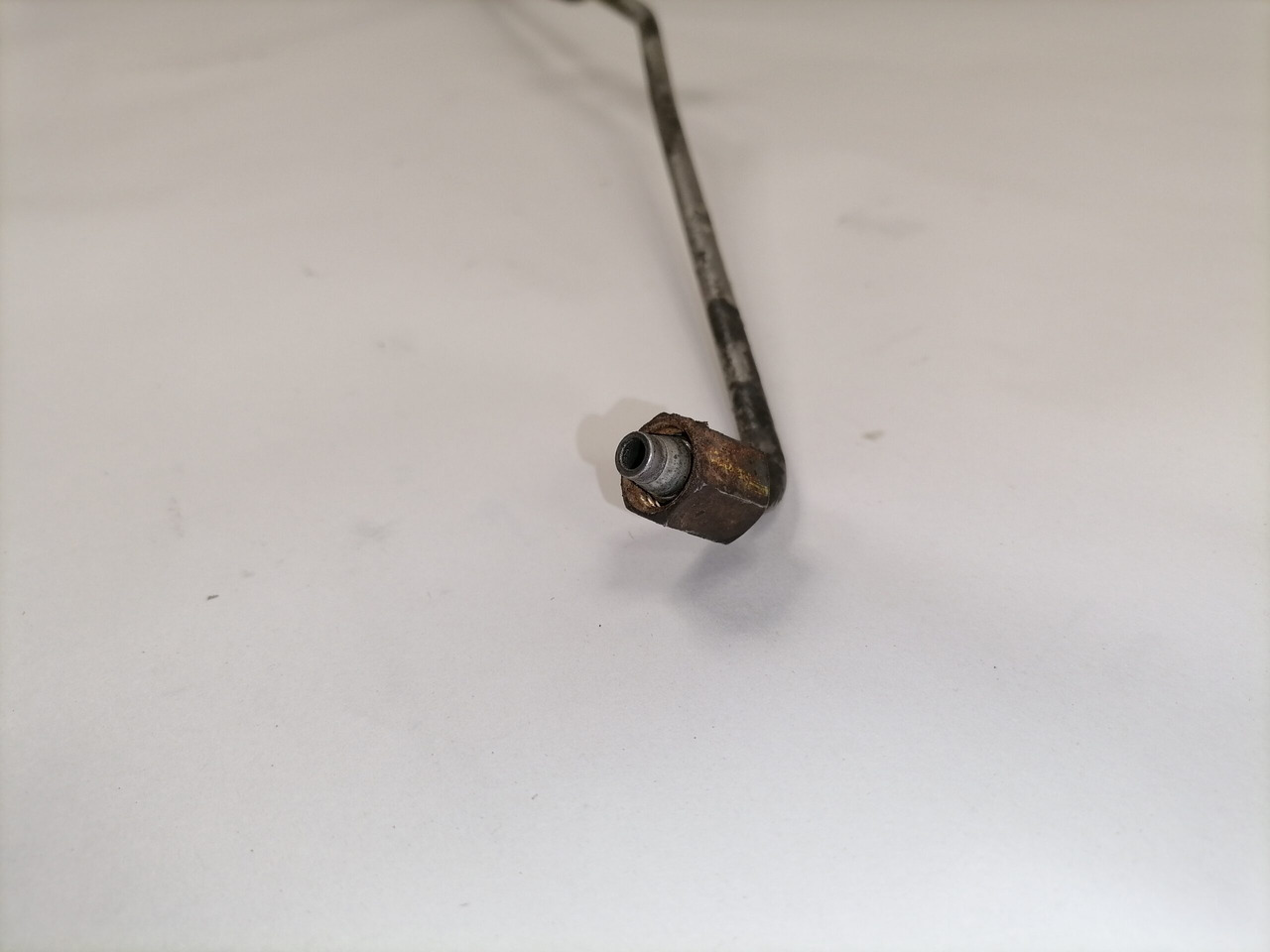 Mercedes-Benz Compressor air pipe A4710901537 - Compresor para Camión: foto 2 Mercedes-Benz Compressor air pipe A4710901537 - Compresor para Camión: foto 2