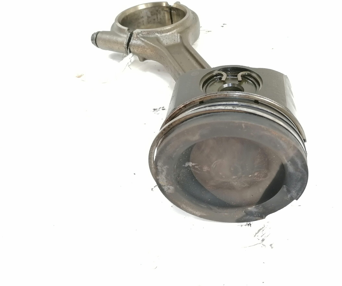Mercedes-Benz Connecting rod + piston A4710371601 - Pistones/ Anillos/ Bujes para Camión: foto 4 Mercedes-Benz Connecting rod + piston A4710371601 - Pistones/ Anillos/ Bujes para Camión: foto 4