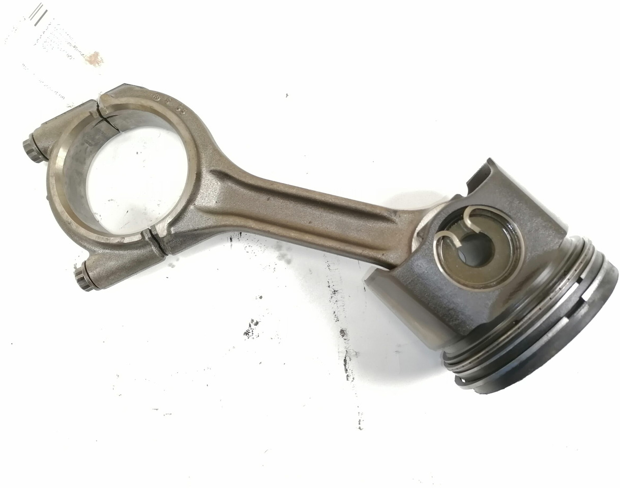 Mercedes-Benz Connecting rod + piston A4710371601 - Pistones/ Anillos/ Bujes para Camión: foto 2 Mercedes-Benz Connecting rod + piston A4710371601 - Pistones/ Anillos/ Bujes para Camión: foto 2