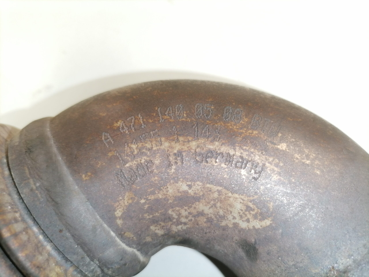 Mercedes-Benz EGR pipe A4711400508 - Silenciador/ Sistema de escape para Camión: foto 2 Mercedes-Benz EGR pipe A4711400508 - Silenciador/ Sistema de escape para Camión: foto 2