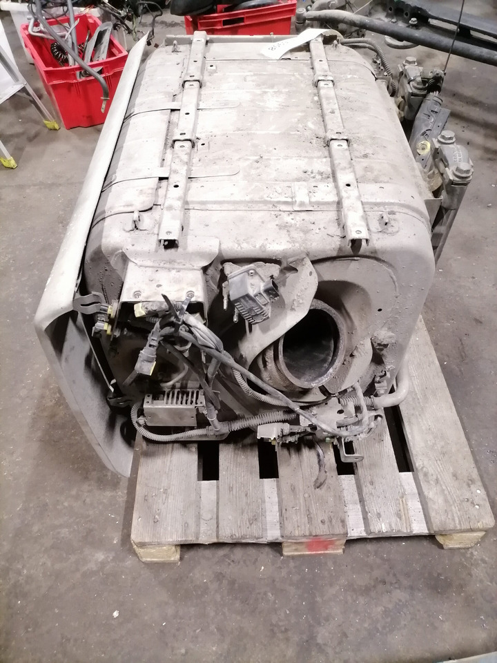 Mercedes-Benz Muffler A0064908512 - Silenciador para Camión: foto 3 Mercedes-Benz Muffler A0064908512 - Silenciador para Camión: foto 3