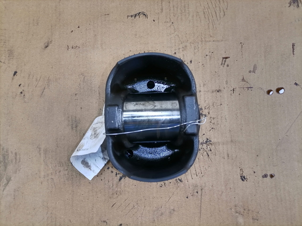 Mercedes-Benz Piston A4710371601 - Pistones/ Anillos/ Bujes para Camión: foto 5 Mercedes-Benz Piston A4710371601 - Pistones/ Anillos/ Bujes para Camión: foto 5