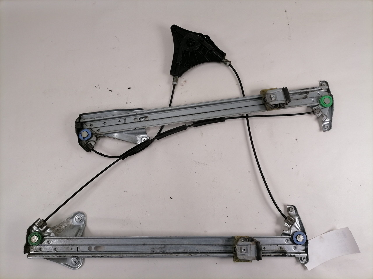 Mercedes-Benz Side window lifting mechanism A9607201146 - Ventana y piezas para Camión: foto 4 Mercedes-Benz Side window lifting mechanism A9607201146 - Ventana y piezas para Camión: foto 4