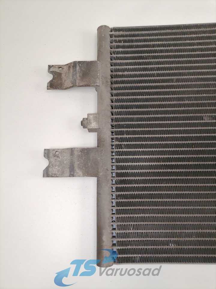 Scania A/C radiator 1921284 - Calefacción/ Ventilación para Camión: foto 4 Scania A/C radiator 1921284 - Calefacción/ Ventilación para Camión: foto 4