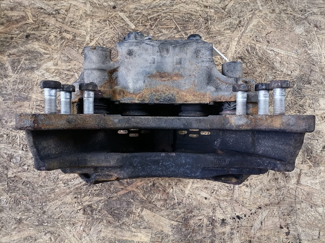 Scania Brake caliper 1946307 - Piezas de freno para Camión: foto 5 Scania Brake caliper 1946307 - Piezas de freno para Camión: foto 5