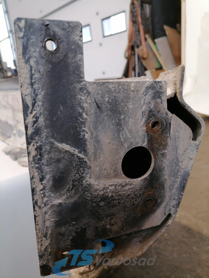 Scania Bumper 1731206 - Parachoques para Camión: foto 2 Scania Bumper 1731206 - Parachoques para Camión: foto 2