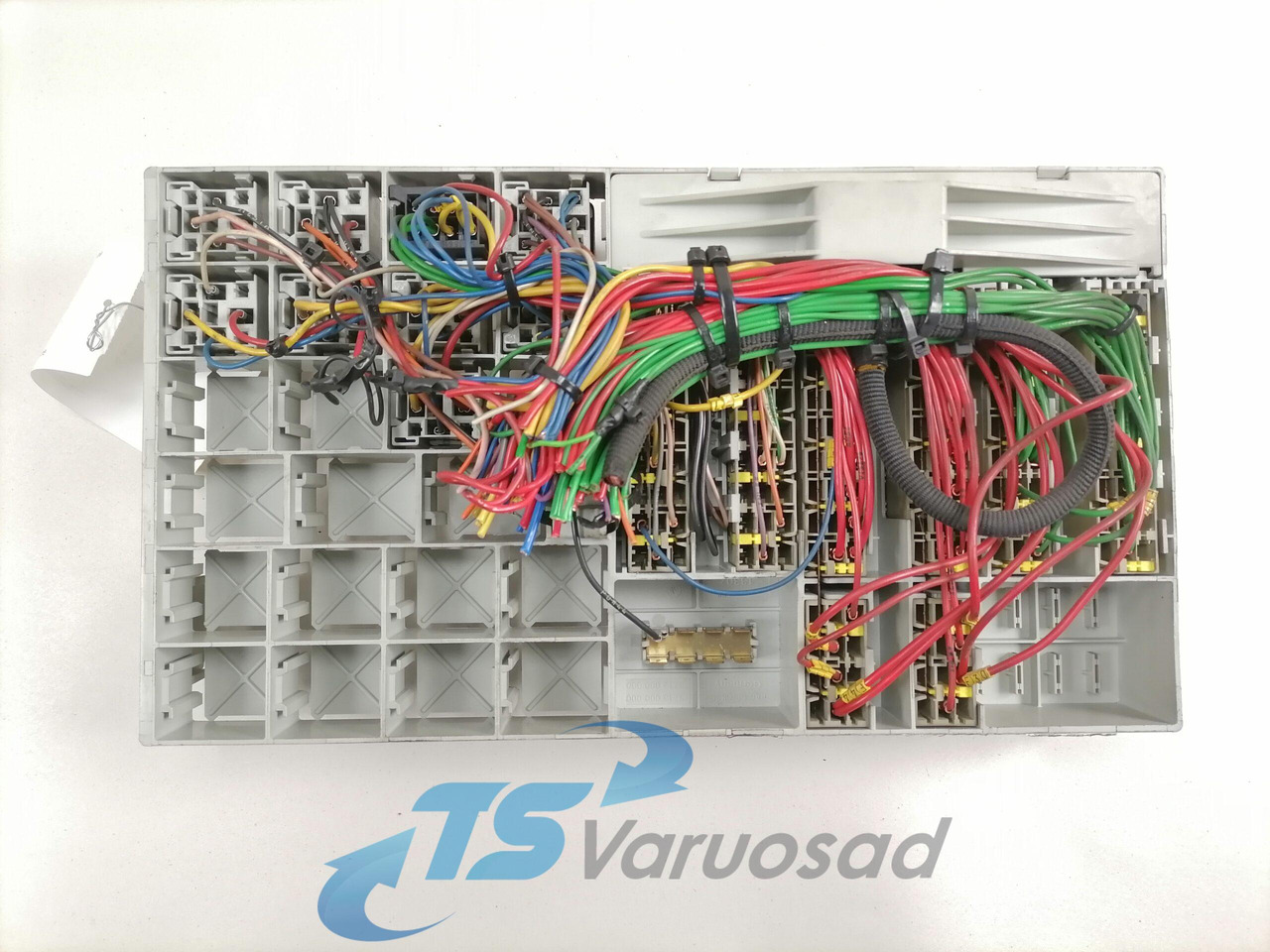 Scania Central electric unit 1775796 - Fusible para Camión: foto 2 Scania Central electric unit 1775796 - Fusible para Camión: foto 2