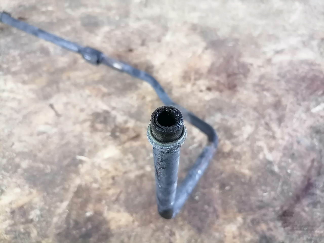 Scania Compressor air pipe 1863947 - Compresor para Camión: foto 3 Scania Compressor air pipe 1863947 - Compresor para Camión: foto 3