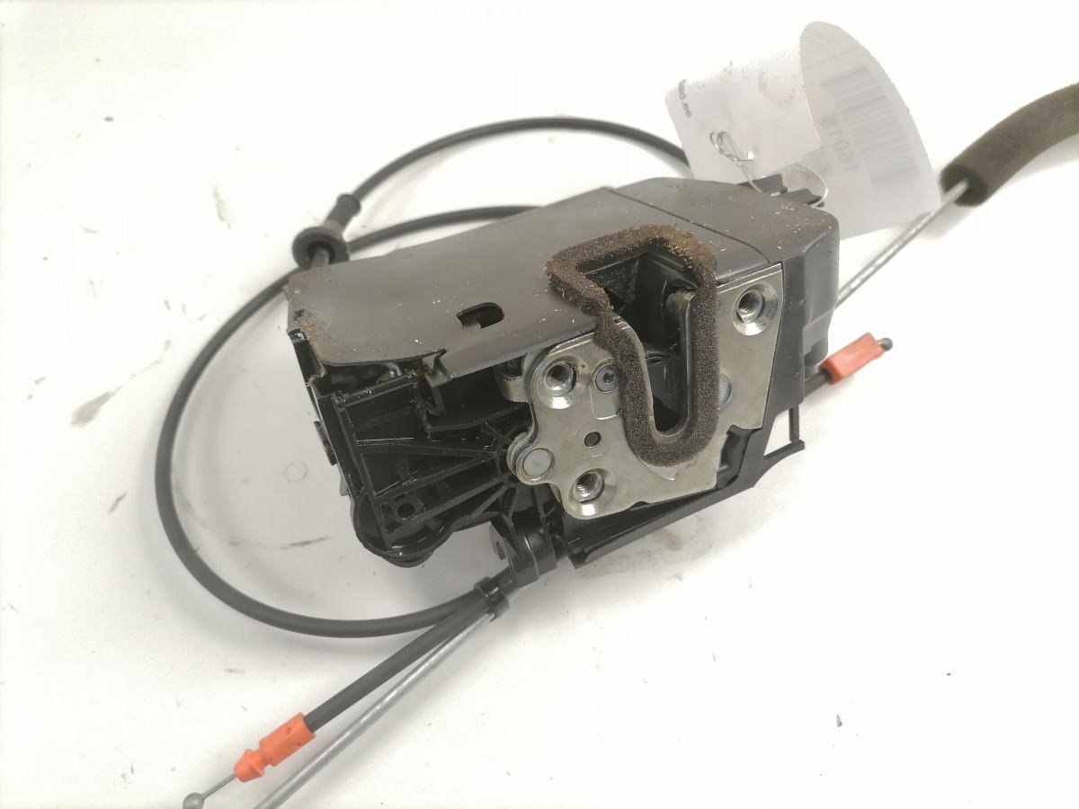 Scania Door lock 2640858 - Puerta y piezas para Camión: foto 3 Scania Door lock 2640858 - Puerta y piezas para Camión: foto 3