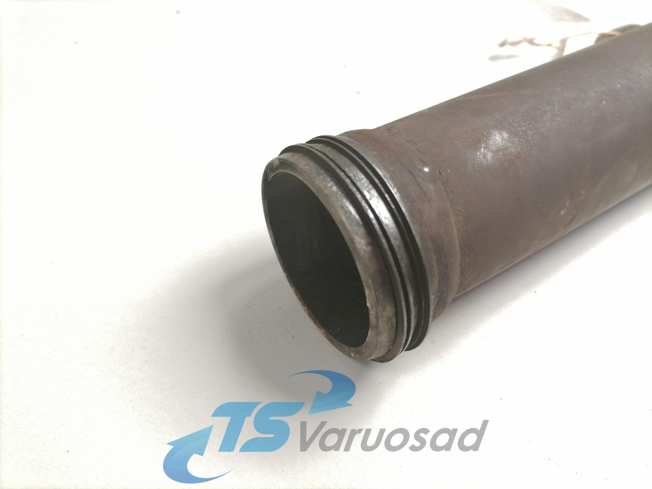 Scania EGR pipe 1528100 - Colector de escape para Camión: foto 2 Scania EGR pipe 1528100 - Colector de escape para Camión: foto 2