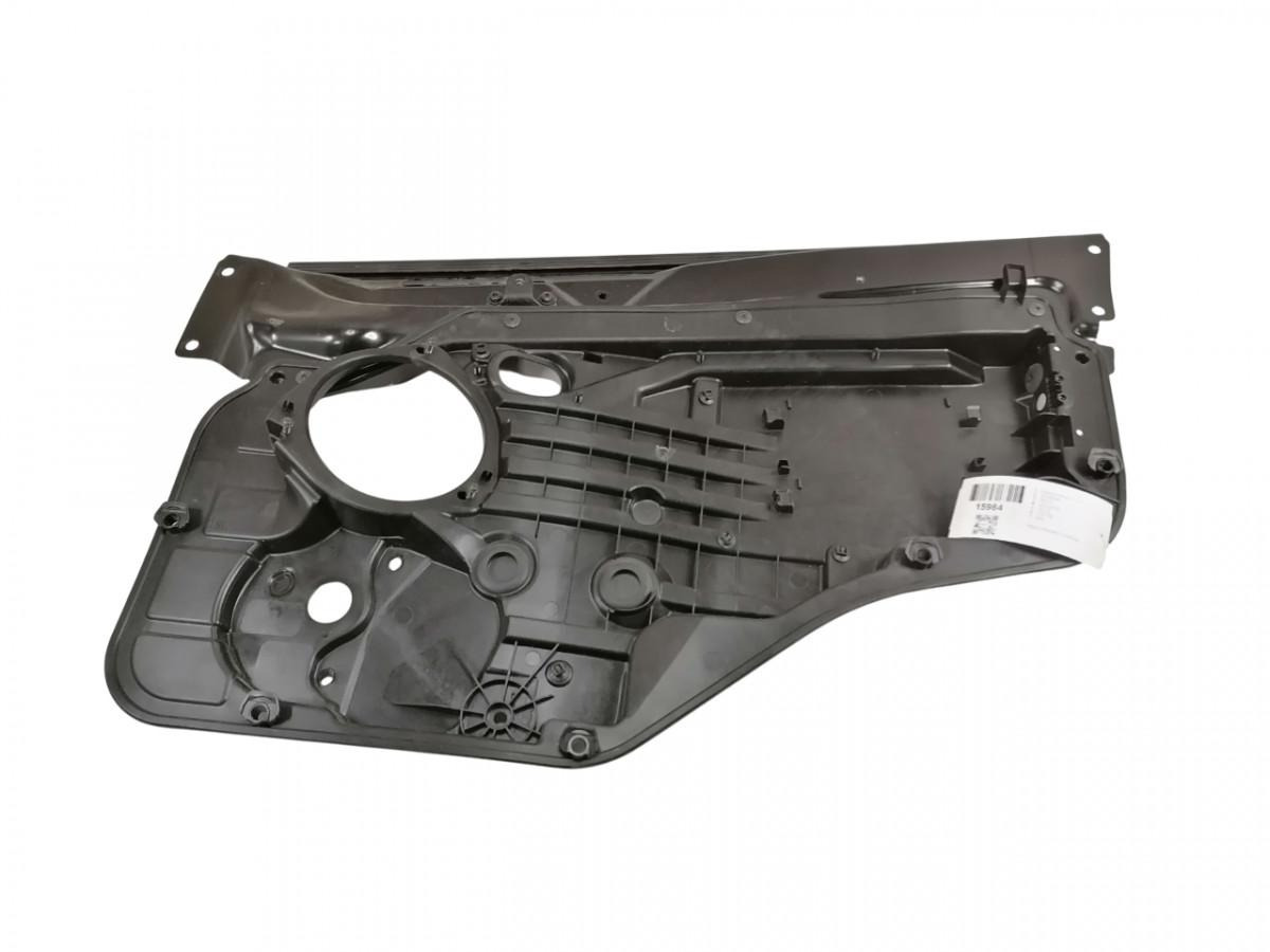 Scania Frame 2521837 - Puerta y piezas para Camión: foto 1 Scania Frame 2521837 - Puerta y piezas para Camión: foto 1