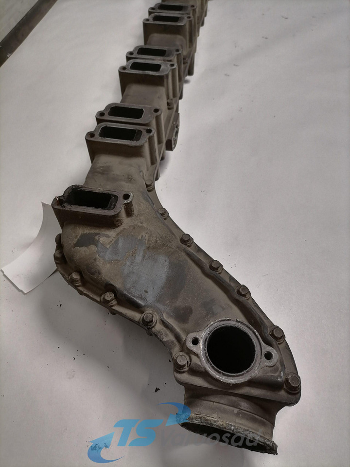 Scania Intake mainfold 1493717 - Colector de admisión para Camión: foto 2 Scania Intake mainfold 1493717 - Colector de admisión para Camión: foto 2