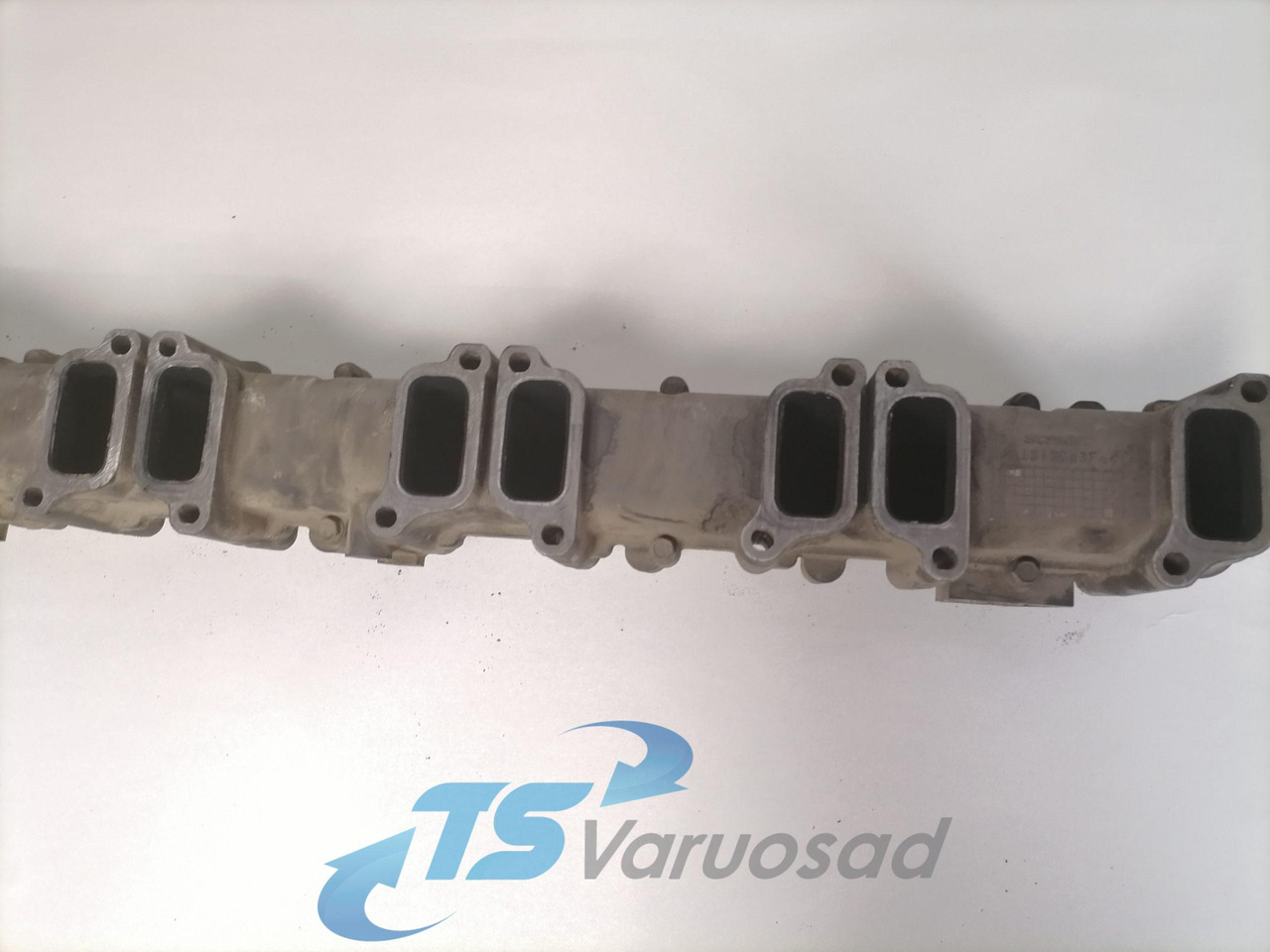 Scania Intake mainfold 1893329 - Colector de admisión para Camión: foto 3 Scania Intake mainfold 1893329 - Colector de admisión para Camión: foto 3