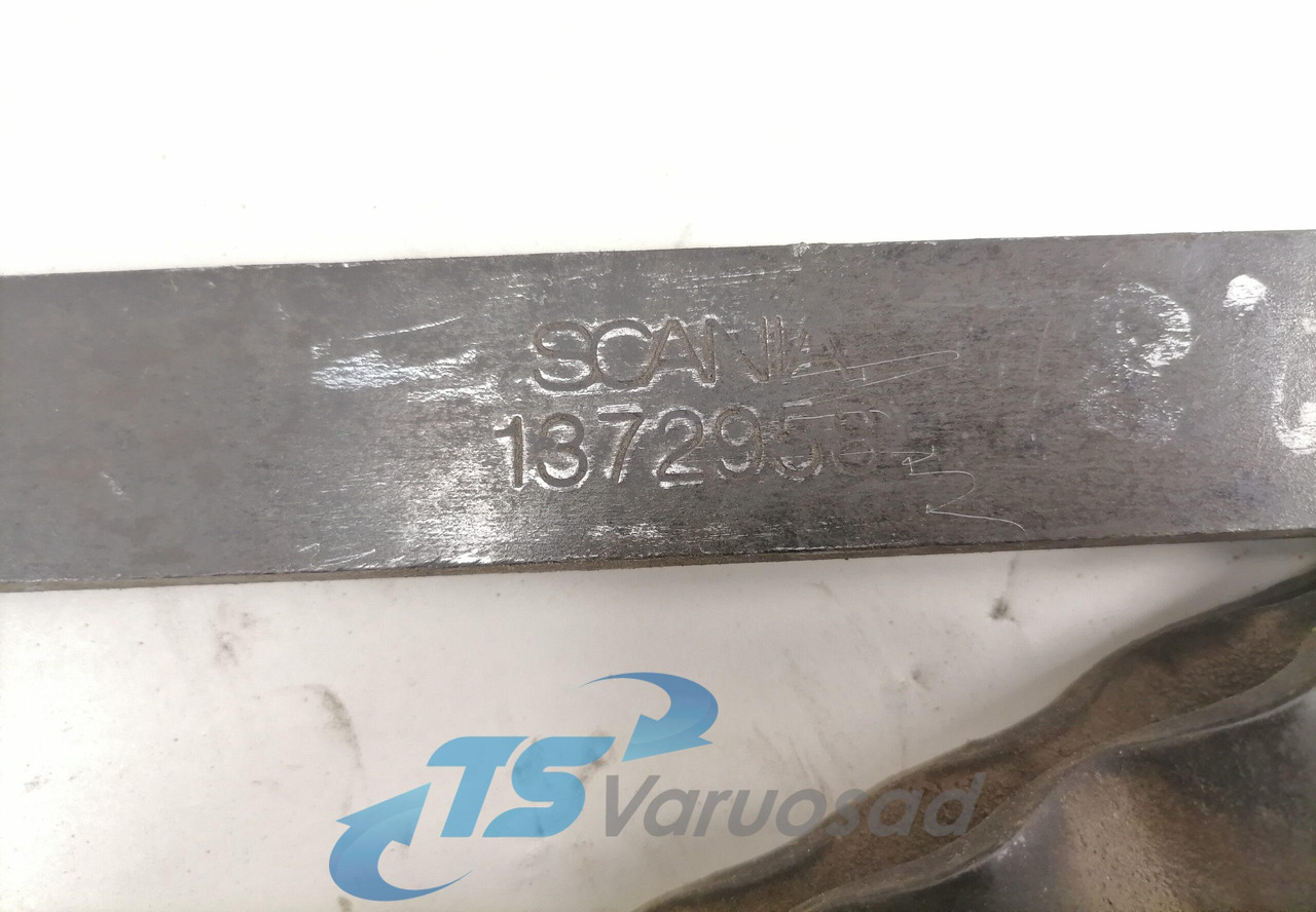 Scania Kabiini piiraja 1372958 - Pieza universal para Camión: foto 2 Scania Kabiini piiraja 1372958 - Pieza universal para Camión: foto 2