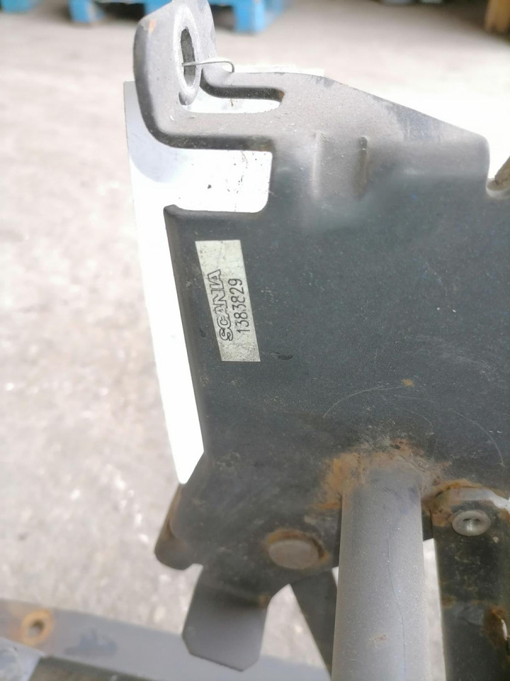 Scania Kabiini tuulesuunaja kandur 1383829 - Aerodinámica/ Spoiler para Camión: foto 5 Scania Kabiini tuulesuunaja kandur 1383829 - Aerodinámica/ Spoiler para Camión: foto 5