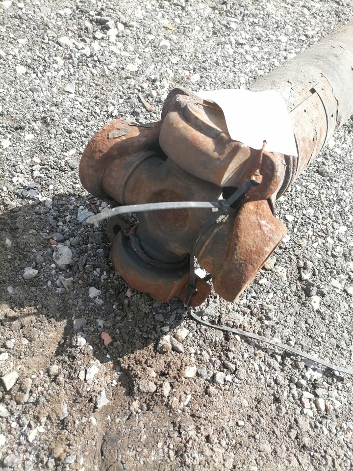 Scania Propeller shaft 1758598 - Árbol de transmisión para Camión: foto 3 Scania Propeller shaft 1758598 - Árbol de transmisión para Camión: foto 3