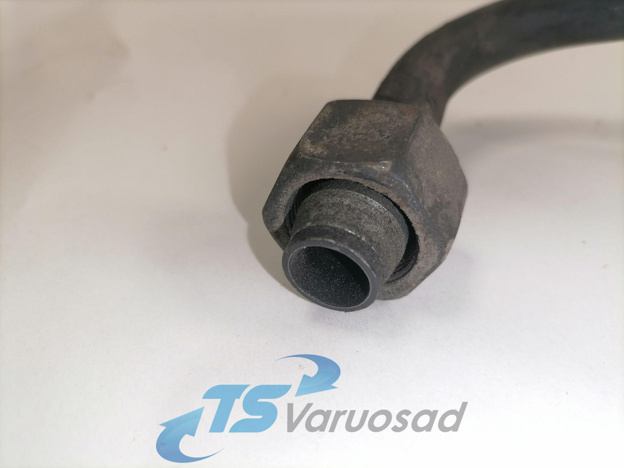 Scania Transmission oil pipe 1443791 - Caja de cambios y piezas para Camión: foto 2 Scania Transmission oil pipe 1443791 - Caja de cambios y piezas para Camión: foto 2