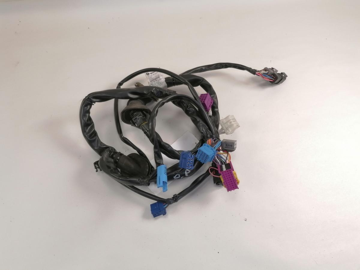 Scania Ukse juhtmestik 2243881 - Puerta y piezas para Camión: foto 2 Scania Ukse juhtmestik 2243881 - Puerta y piezas para Camión: foto 2