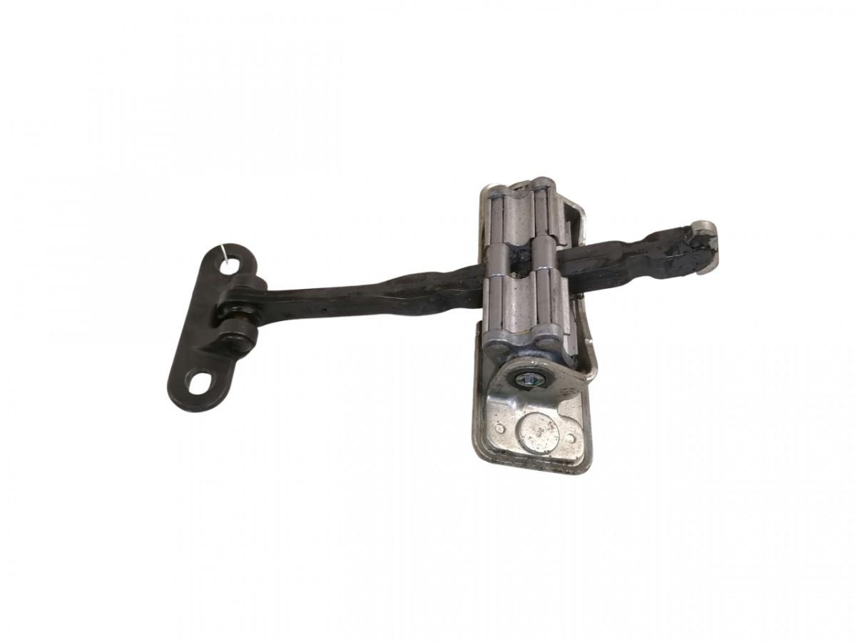 Scania Uksepiiraja 2045107 - Puerta y piezas para Camión: foto 1 Scania Uksepiiraja 2045107 - Puerta y piezas para Camión: foto 1