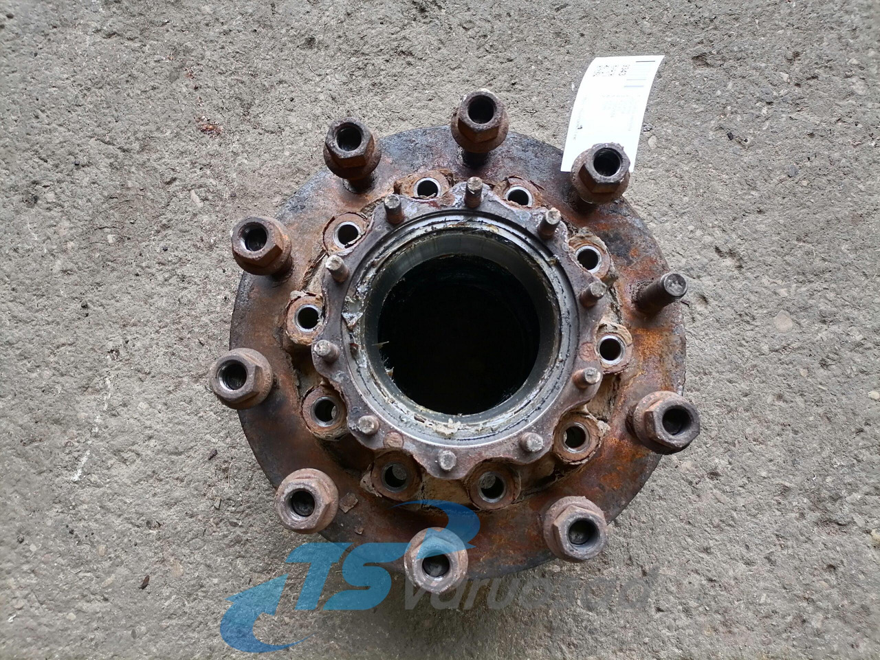 Scania Wheel hub 1382884 - Cubo para Camión: foto 2 Scania Wheel hub 1382884 - Cubo para Camión: foto 2