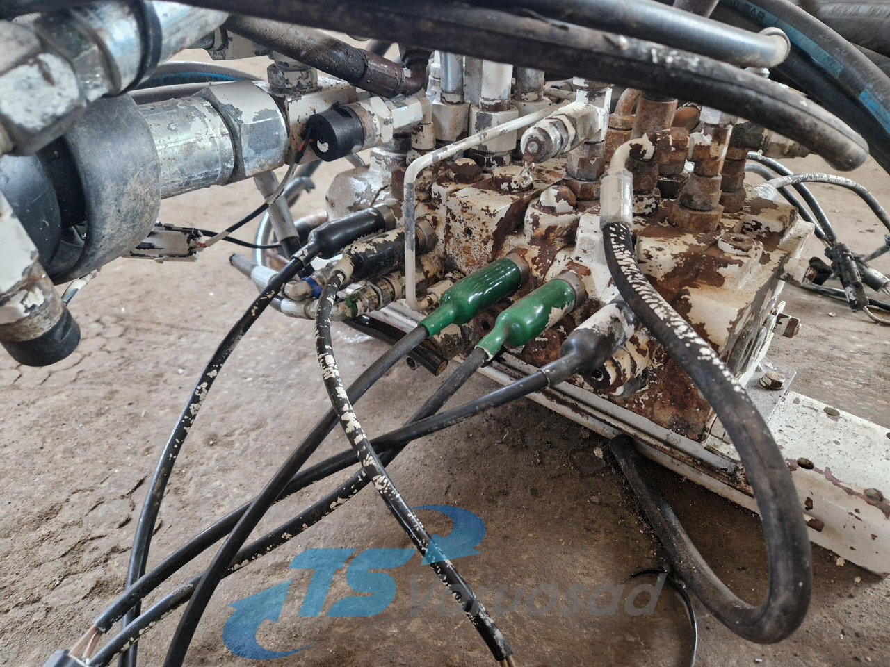 Universaalne Hydraulic control VAL36140005071 - Hidráulica para Camión: foto 1 Universaalne Hydraulic control VAL36140005071 - Hidráulica para Camión: foto 1