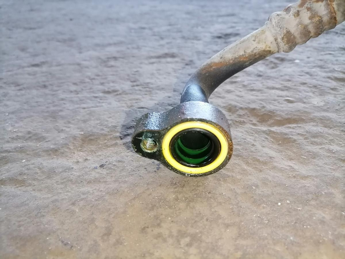 Volvo A/C pipe 20504127 - Calefacción/ Ventilación para Camión: foto 4 Volvo A/C pipe 20504127 - Calefacción/ Ventilación para Camión: foto 4