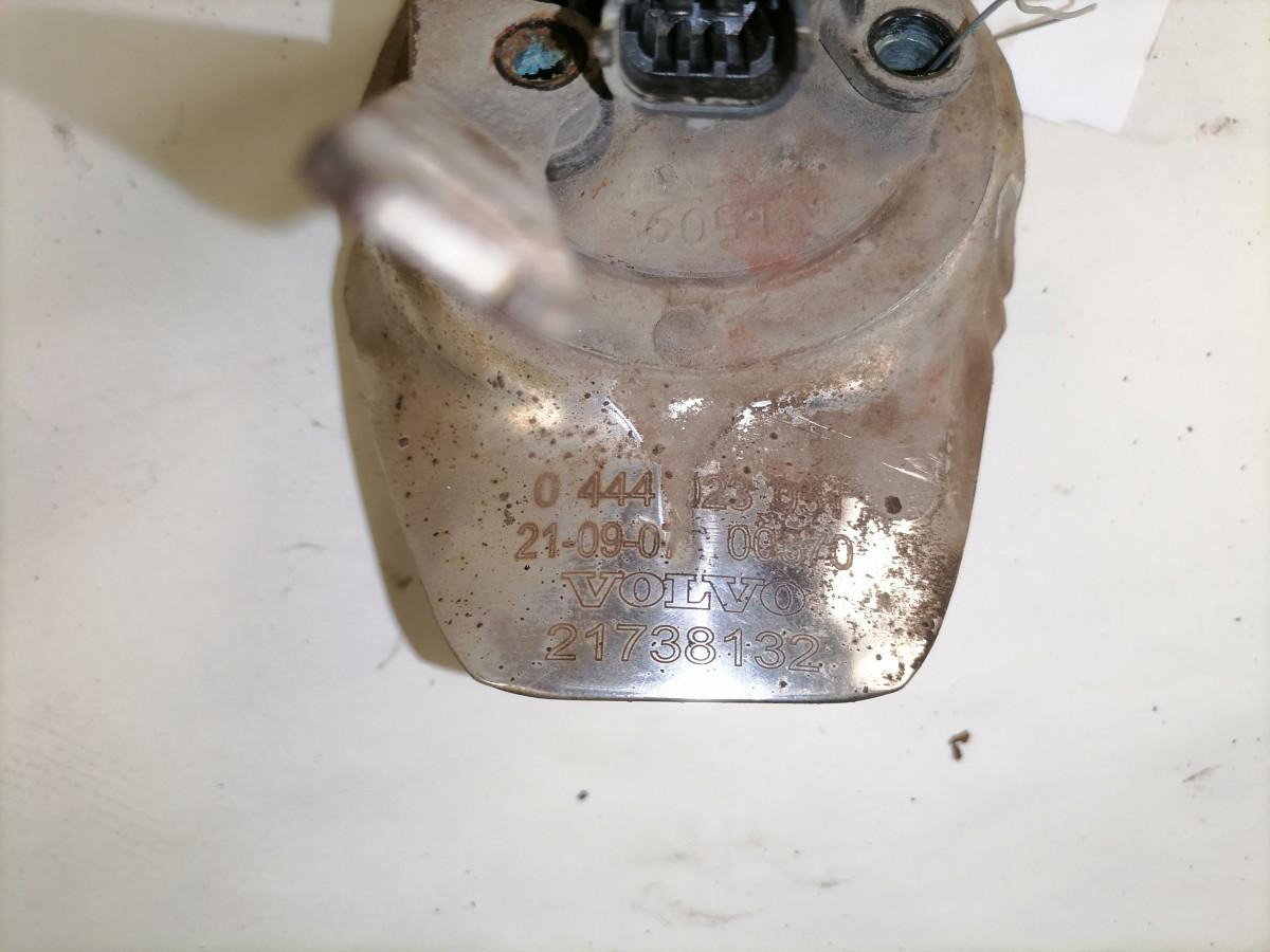 Volvo ADBlue dosaator 21738132 - Procesamiento de combustible para Camión: foto 5 Volvo ADBlue dosaator 21738132 - Procesamiento de combustible para Camión: foto 5
