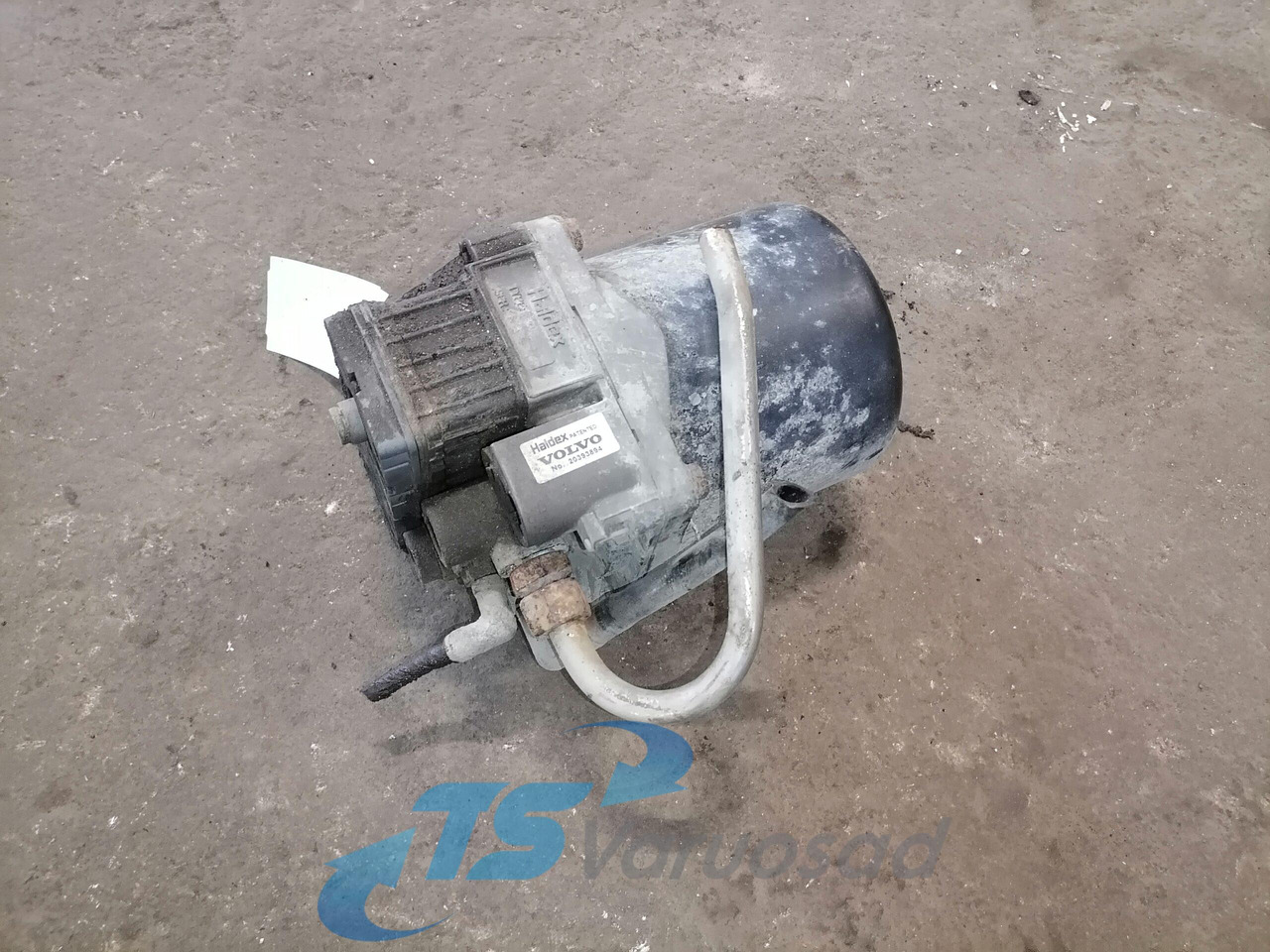 Volvo Air dryer 20393894 - Válvula de freno para Camión: foto 1 Volvo Air dryer 20393894 - Válvula de freno para Camión: foto 1