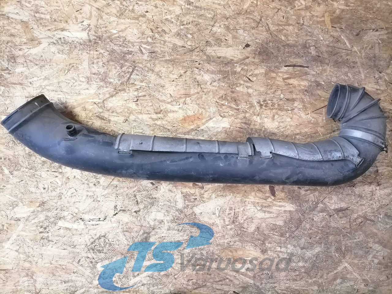 Volvo Air intake 20580668 - Sistema de admisión de aire para Camión: foto 2 Volvo Air intake 20580668 - Sistema de admisión de aire para Camión: foto 2