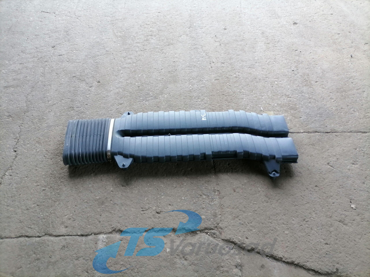 Volvo Air intake 8149814 - Sistema de admisión de aire para Camión: foto 1 Volvo Air intake 8149814 - Sistema de admisión de aire para Camión: foto 1