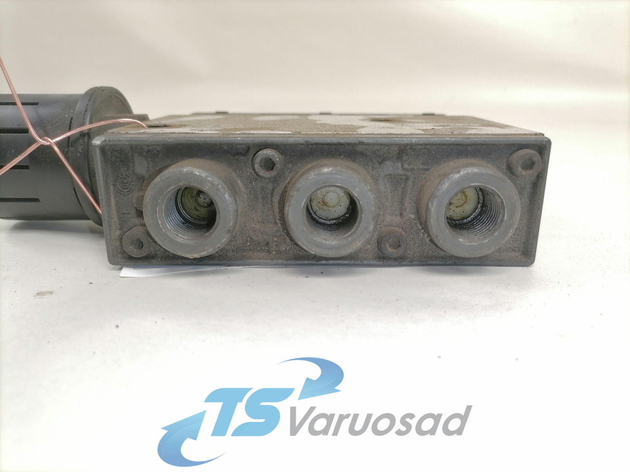 Volvo Air suspension control valve, ECAS 3944716 - Válvula de freno para Camión: foto 2 Volvo Air suspension control valve, ECAS 3944716 - Válvula de freno para Camión: foto 2