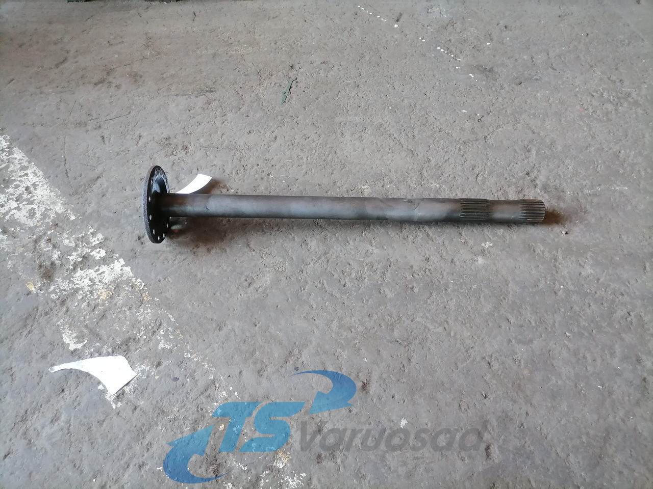 Volvo Drive shaft 1524628 - Palier para Camión: foto 1 Volvo Drive shaft 1524628 - Palier para Camión: foto 1