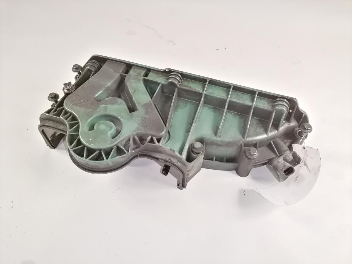 Volvo Engine front cover 21383315 - Motor y piezas para Camión: foto 2 Volvo Engine front cover 21383315 - Motor y piezas para Camión: foto 2