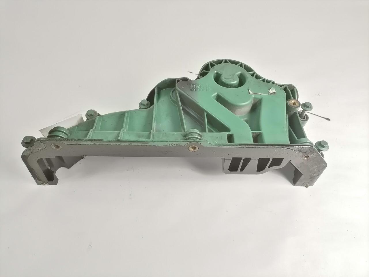 Volvo Engine front cover 21383315 - Motor y piezas para Camión: foto 3 Volvo Engine front cover 21383315 - Motor y piezas para Camión: foto 3