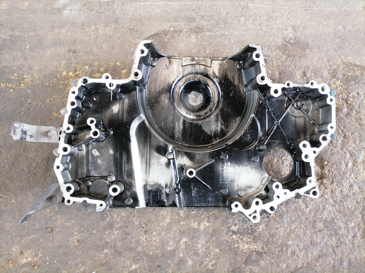 Volvo Engine front cover 3165064 - Motor y piezas para Camión: foto 3 Volvo Engine front cover 3165064 - Motor y piezas para Camión: foto 3