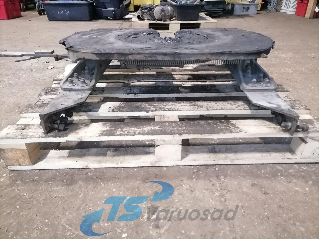 Volvo Fifht wheel 21587549 - Quinta rueda para Camión: foto 4 Volvo Fifht wheel 21587549 - Quinta rueda para Camión: foto 4