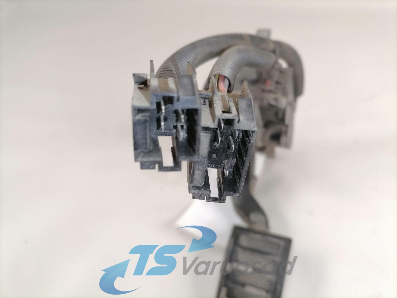 Volvo Gaasipedaal reostaadiga 3175129 - Procesamiento de combustible para Camión: foto 3 Volvo Gaasipedaal reostaadiga 3175129 - Procesamiento de combustible para Camión: foto 3