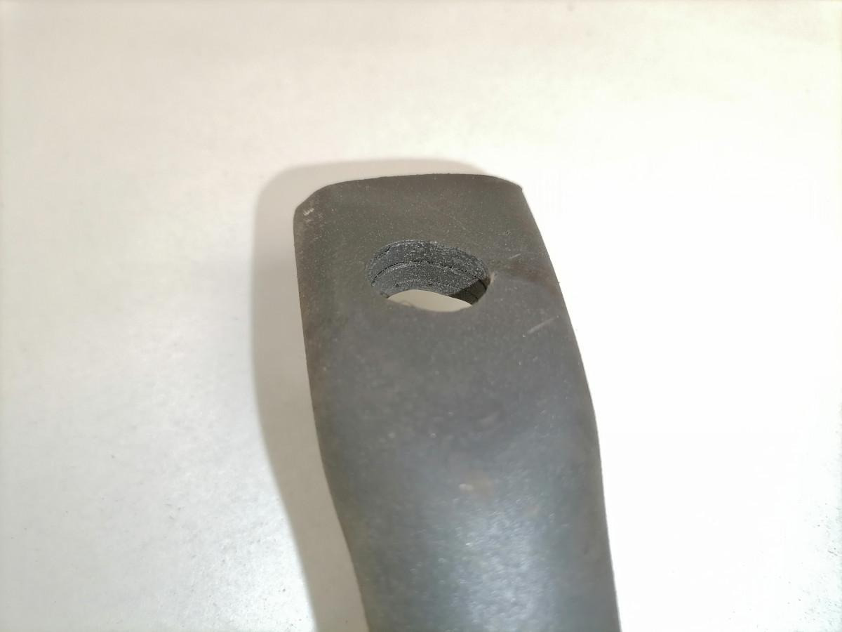 Volvo Kabiini sisenemise käepide 21506182 - Pieza universal para Camión: foto 3 Volvo Kabiini sisenemise käepide 21506182 - Pieza universal para Camión: foto 3