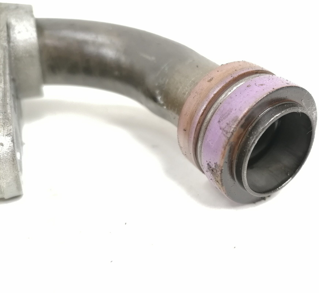 Volvo Oil pump pipe 20498189 - Bomba de aceite para Camión: foto 3 Volvo Oil pump pipe 20498189 - Bomba de aceite para Camión: foto 3