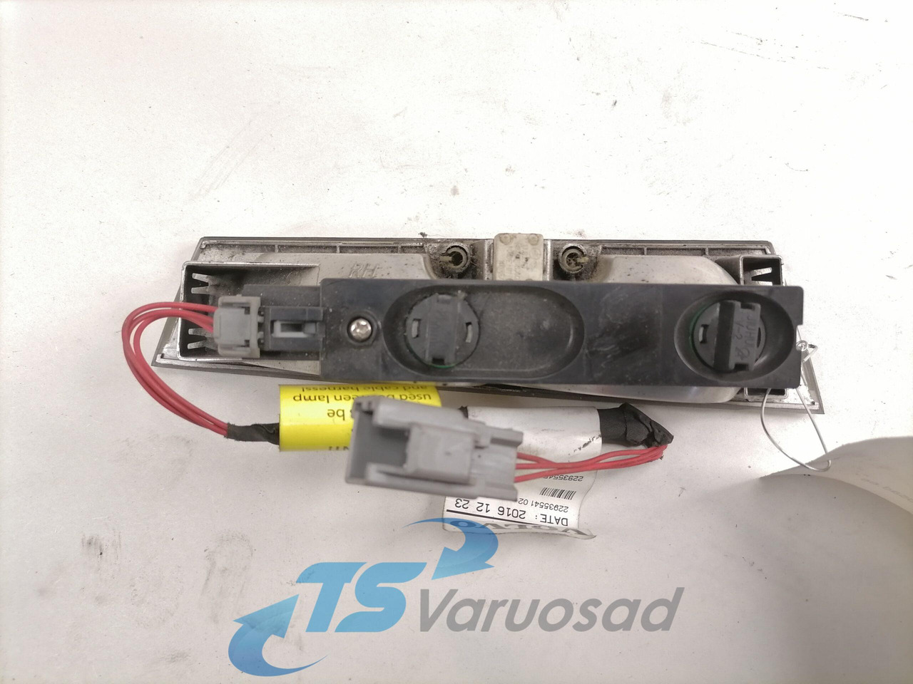 Volvo Salongi valgusti 84144238 - Pieza universal para Camión: foto 2 Volvo Salongi valgusti 84144238 - Pieza universal para Camión: foto 2