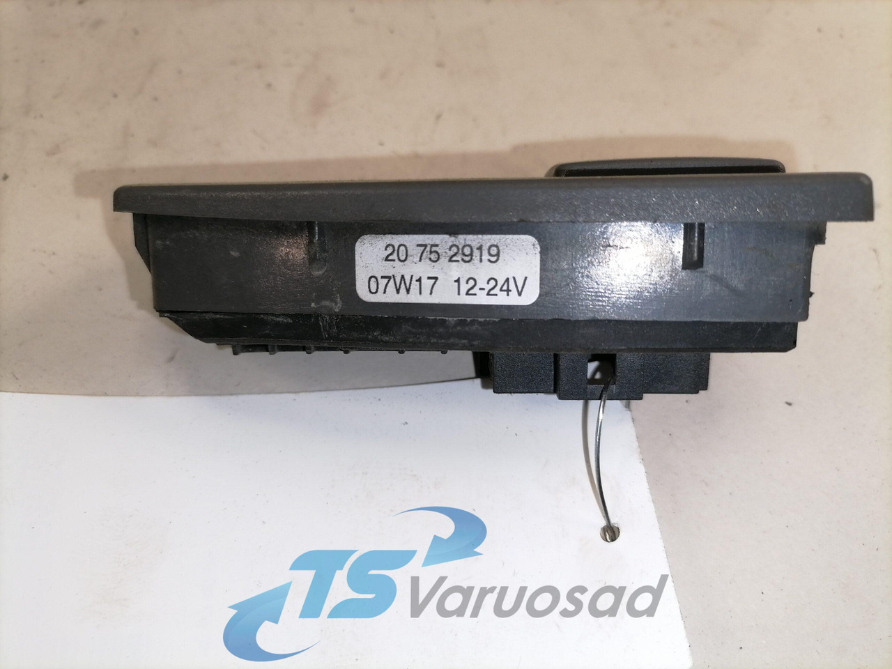 Volvo Volvo lüliti, aknatõstuk 20752919 - Cabina para Camión: foto 2 Volvo Volvo lüliti, aknatõstuk 20752919 - Cabina para Camión: foto 2