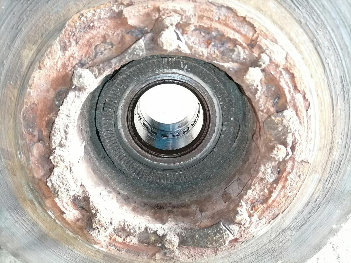 Volvo Volvo truck with wheel hub 85107753 - Cubo para Camión: foto 5 Volvo Volvo truck with wheel hub 85107753 - Cubo para Camión: foto 5