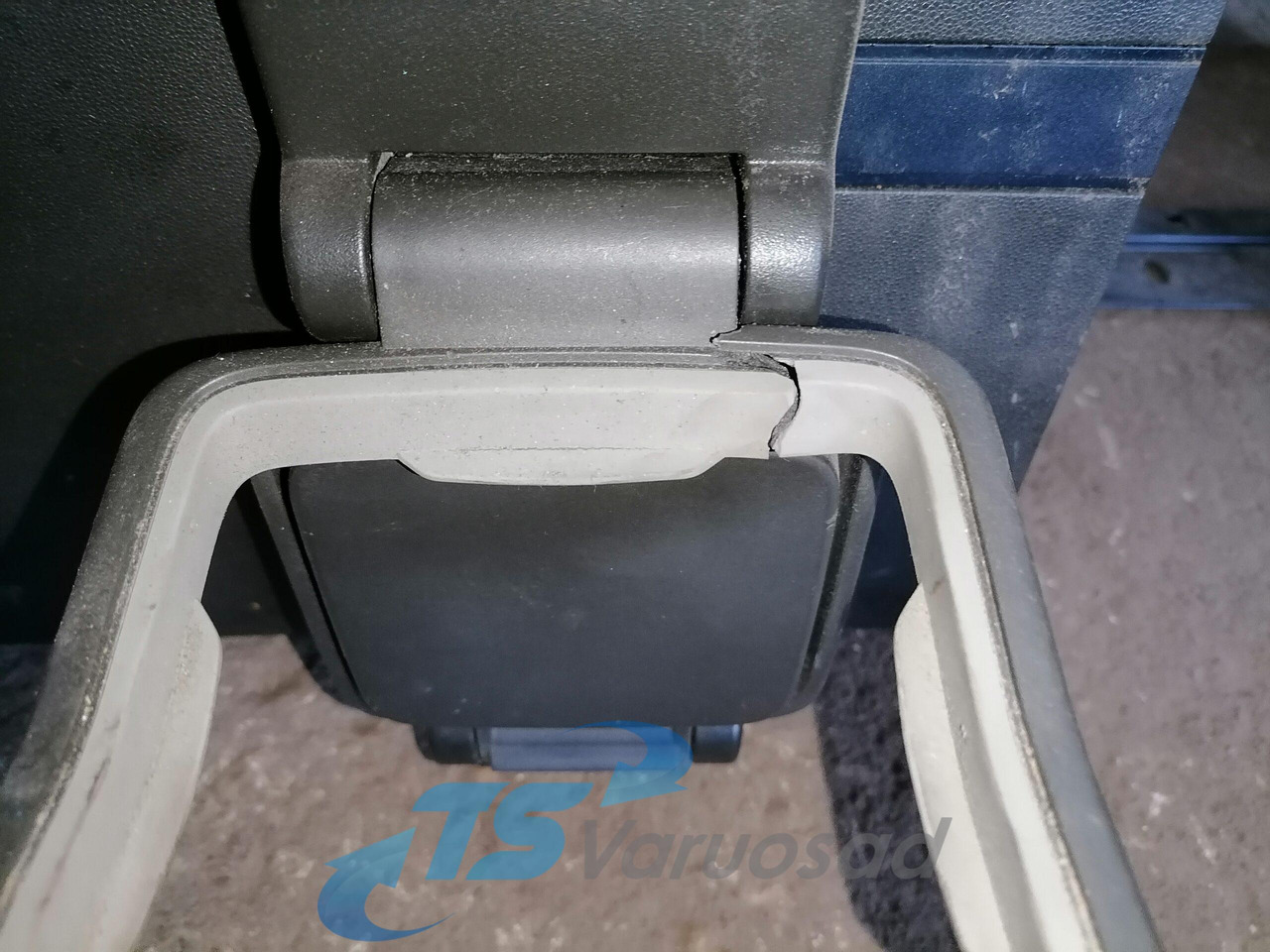Pieza universal para Camión Volvo Voodialune panipaik 82174070: foto 6