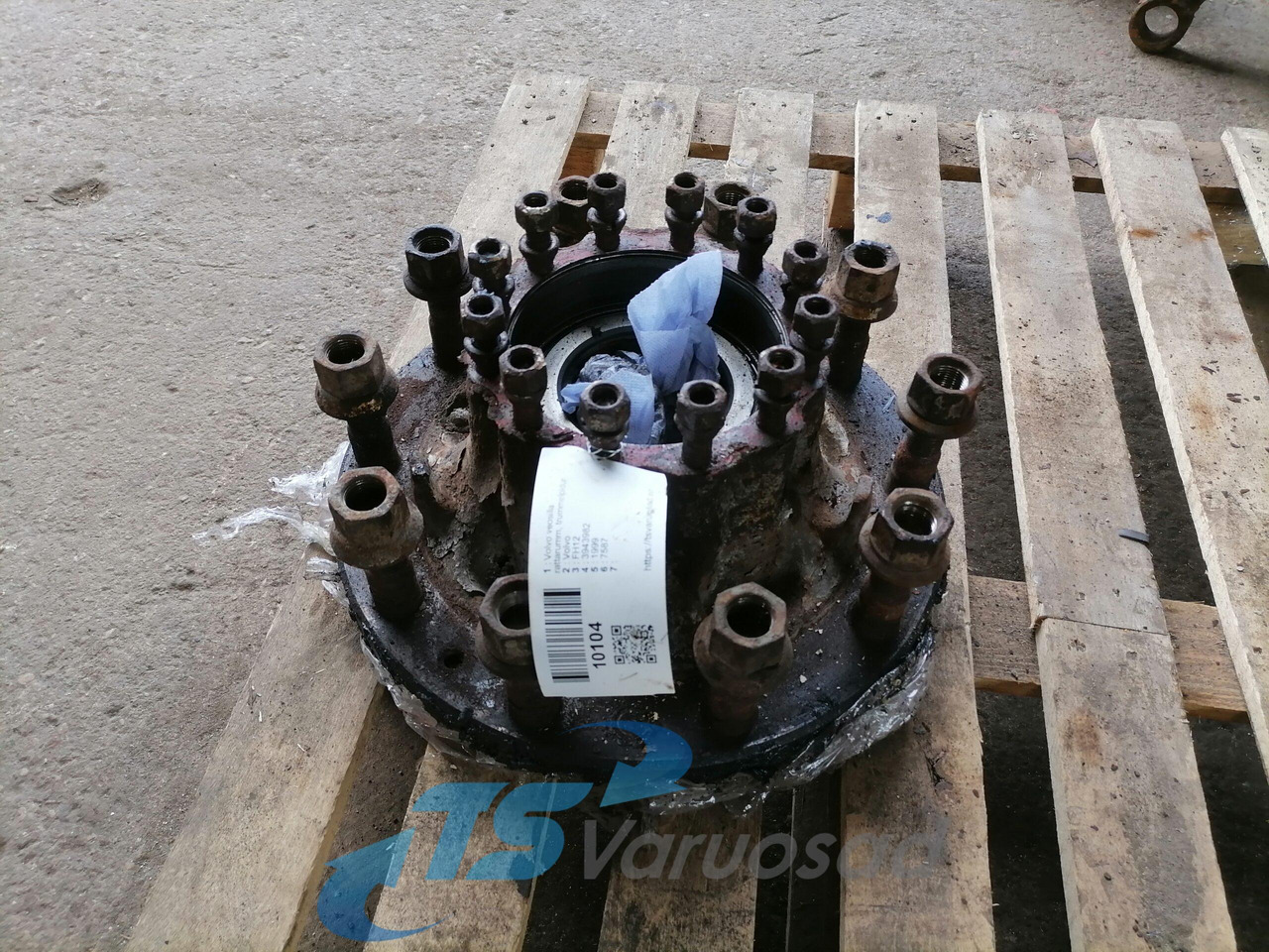 Volvo Wheel hub 3943982 - Cubo para Camión: foto 1 Volvo Wheel hub 3943982 - Cubo para Camión: foto 1