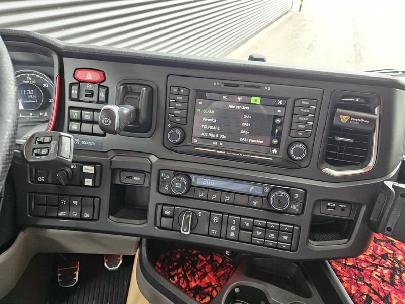 Cabeza tractora Scania R580 V8 XT / 6x2 BOOGIE / RETARDER / HYDRAULIC / 80T: foto 15