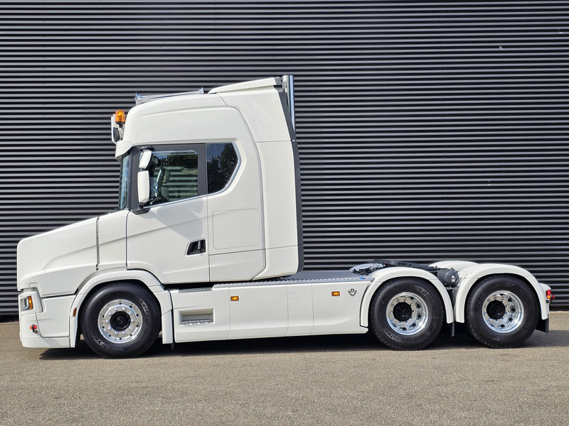 Scania T660 V8 6x4 TORPEDO / HAUBER / SHOW TRUCK - Cabeza tractora: foto 2 Scania T660 V8 6x4 TORPEDO / HAUBER / SHOW TRUCK - Cabeza tractora: foto 2