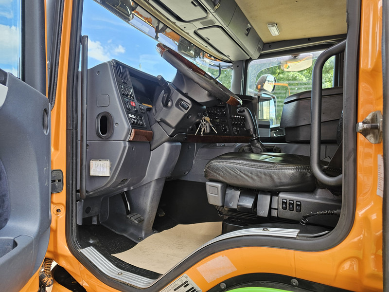 Camión Scania P420 10x4 / 150T / MANUAL GEARBOX / RETARDER: foto 15
