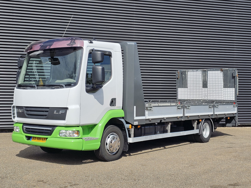DAF LF 12.210 / OPRIJ / MACHINE TRANSPORT - Camión portavehículos: foto 1 DAF LF 12.210 / OPRIJ / MACHINE TRANSPORT - Camión portavehículos: foto 1